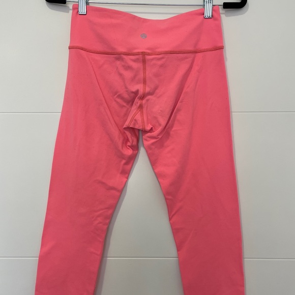 Lululemon Pink Cropped Leggings Mid-Rise Workout Pants Skin Fit Yoga Casual 6 - Picture 11 of 15